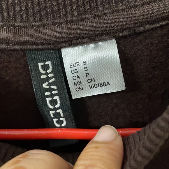 H&M NASA sweatshirt - Picture 3 of 5